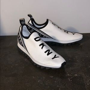 dkny gym shoes